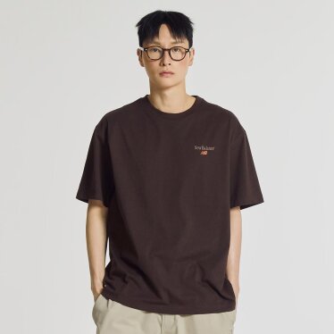 UNI NB 프렌즈 반팔티 (SEMI OVER FIT) NBNEG21503 BR