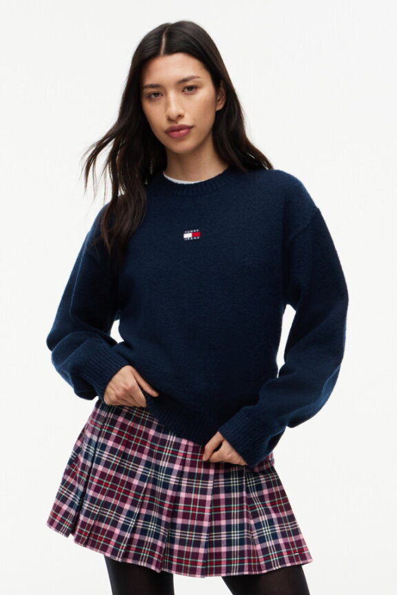 여성 플러피 배지 스웨터 T32G7KTO18TWT1C1G