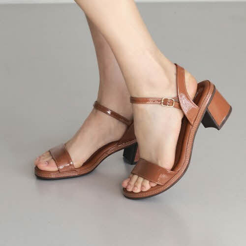 566061 샌들_에나멜브라운(6cm)(566061EBROWN)