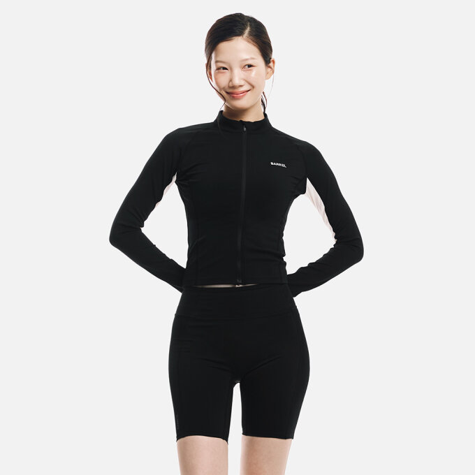 우먼 에센셜 배색 크롭 집업 래쉬가드 블랙 (B6SWWCZ002BLK)