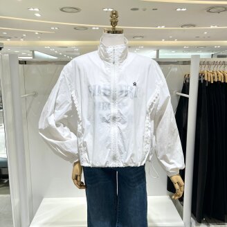 레이스 패치 하이넥 점퍼 621010