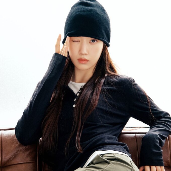 지오다노여자  레이어드배색 헨리넥긴팔티690632
