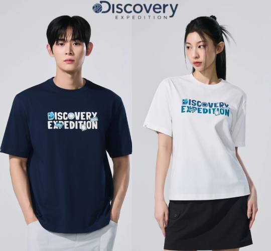 디스커버리 26SS  남여공용 프레시벤트 콜라주 레터링 반팔티셔츠 DXRS59063