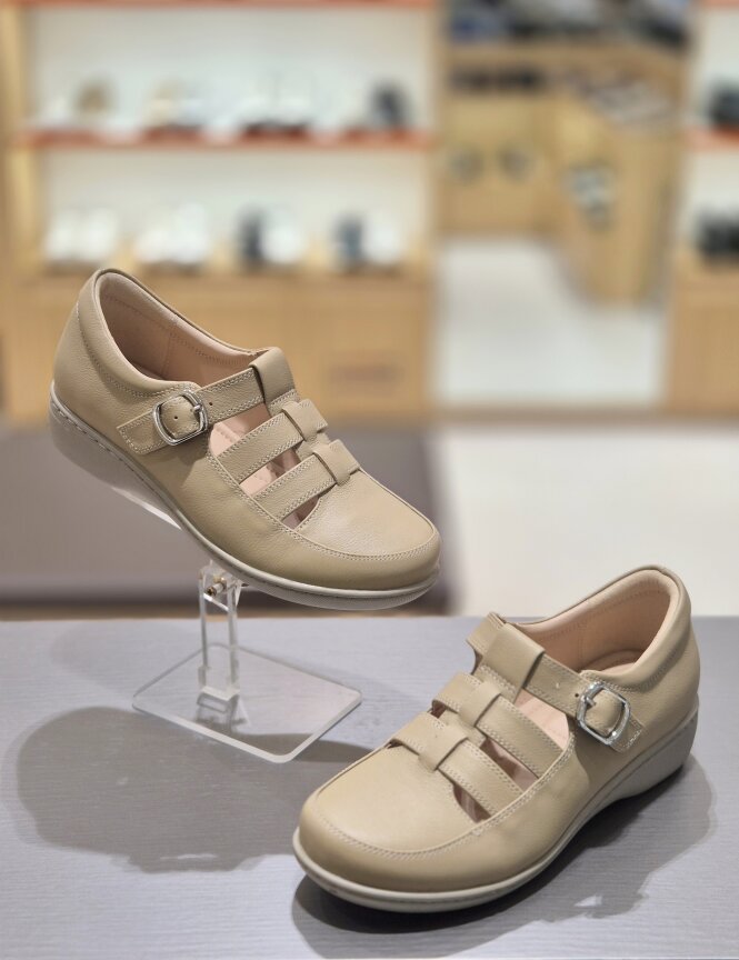 [엘칸토] 여성 소가죽 오픈 3.5CM 컴포트화 LCWO57U613