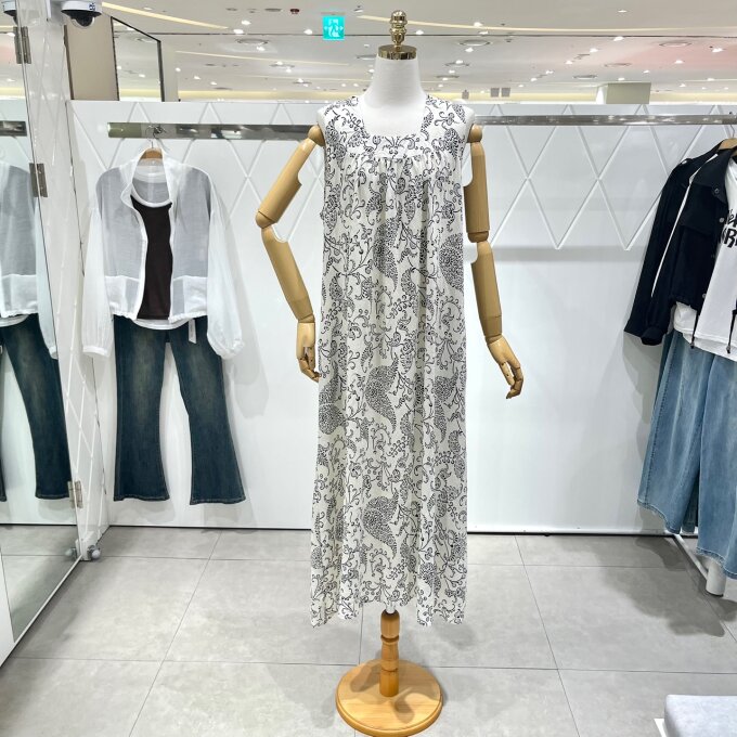 패턴 스퀘어넥 롱 원피스 242790