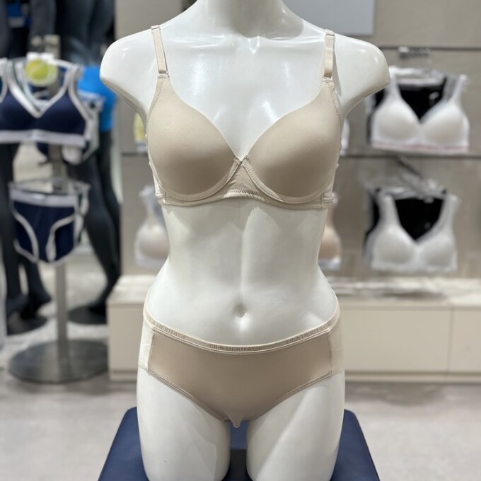 FI4BAG3447F/DR(TBG) 아웃핏 시즈널 여성 와이어브라팬티