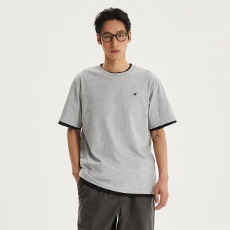 UNI 에센셜 스몰로고 반팔티 (STANDARD FIT) NBNEG21203 MG