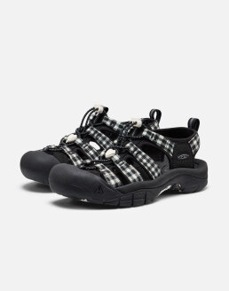 26SS 뉴포트 블랙 체크 여성 샌들 KNSO6E103BK
